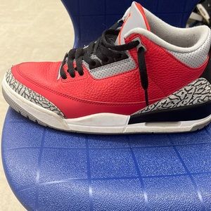 Jordan 3 Red Unite